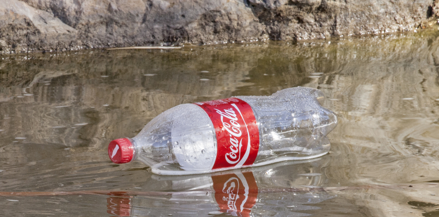 Coca-Cola testuje pierwszą papierową butelkę