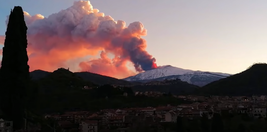 Włochy: ponowna erupcja wulkanu Etna spowodowała zamknięcie przestrzeni powietrznej