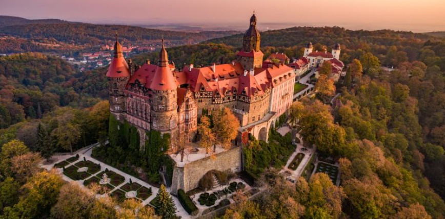 Zamek Książ w Polsce odzyskuje przedwojenne wnętrza