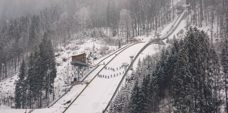 Skoki narciarskie - PŚ: Lanisek wygrywa kwalifikacje, czterech Polaków z awansem