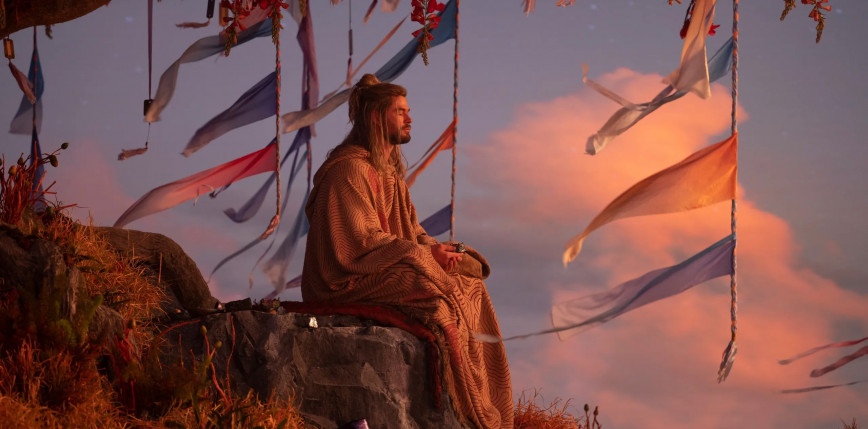 Thor oddaje się medytacji na nowym zdjęciu "Miłości i gromu"