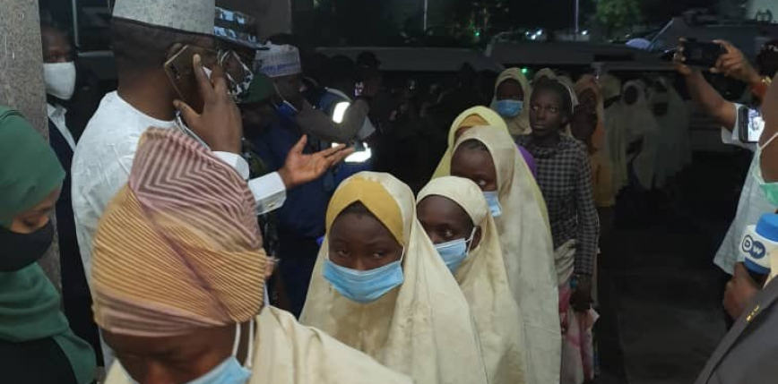 Nigeria: chaos podczas spotkania porwanych dziewcząt z rodzinami