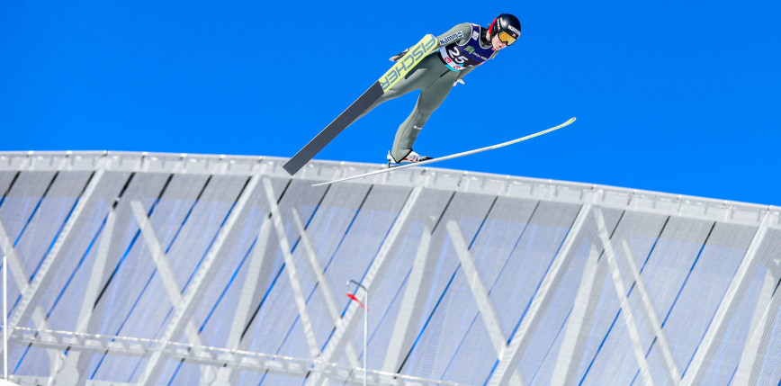 Skoki narciarskie – TS: pierwsze zwycięstwo Stroem, Polki daleko za czołówką