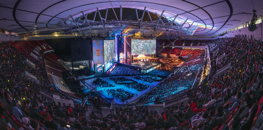 Worlds 2021: wyszarpane zwycięstwo Lwów; niepokonani faworyci