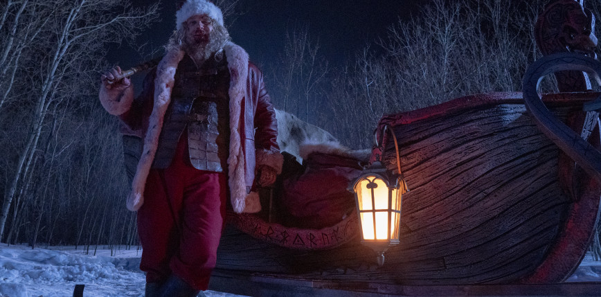David Harbour jako krwawy Święty Mikołaj na nowym plakacie „Violent Night”