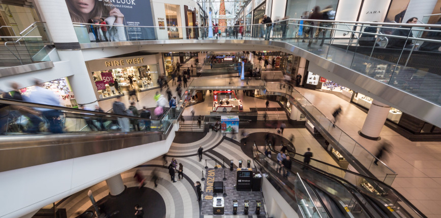 Polacy ostrożniej wydają w galeriach handlowych. Spadki odwiedzalności i obrotów