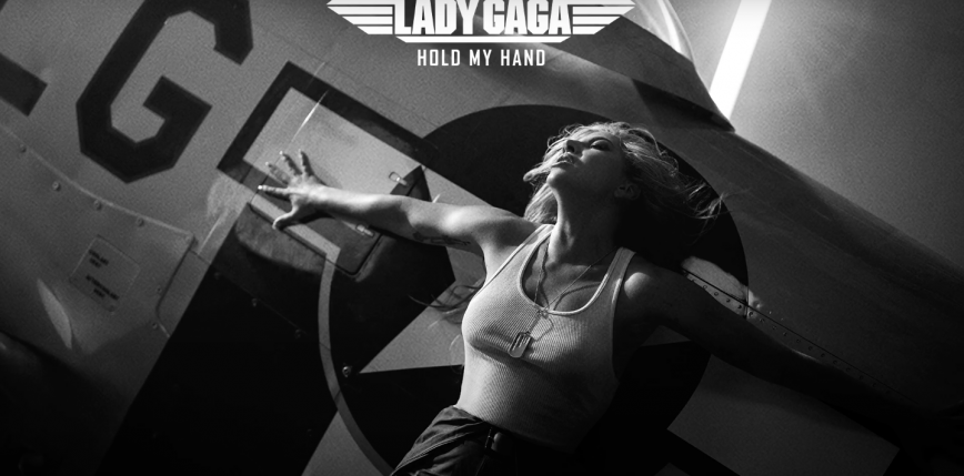 Lady Gaga w utworze "Hold My Hand" promującym film "Top Gun: Maverick"