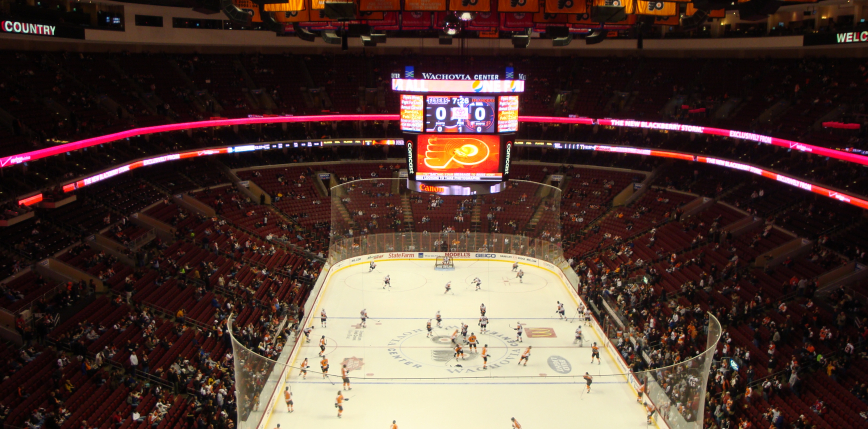 NHL: wysoka wygrana Flyers, zacięty mecz w Las Vegas