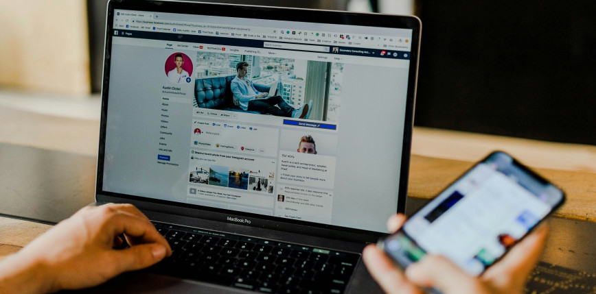 Co Polacy robią w sieci? Nowe trendy online na 2025 rok