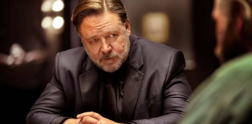 Russel Crowe rozdaje karty w zwiastunie „Poker Face”