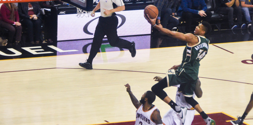 NBA: Bucks kontynuują serię zwycięstw, pokonując Clippers