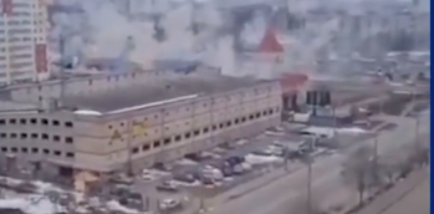 Ukraina: Rosjanie atakują Charków bombami zrzucanymi ze spadochronami