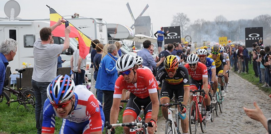 Paryż-Roubaix: samotny triumf van Baarle