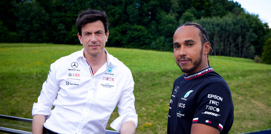 Formuła 1: Lewis Hamilton przedłużył kontrakt z ekipą Mercedesa