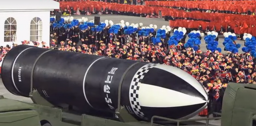 Korea Północna: zaprezentowano nowy pocisk wystrzeliwany z łodzi podwodnej