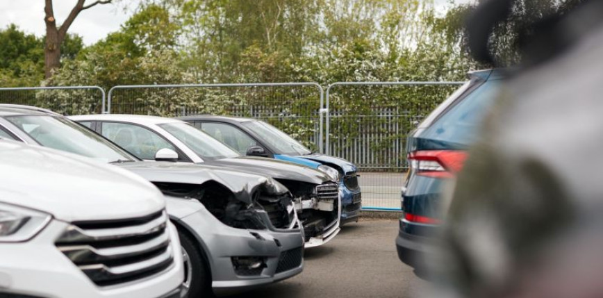Ktoś uszkodził Twoje auto na parkingu? Porady jak się zachować i co robić
