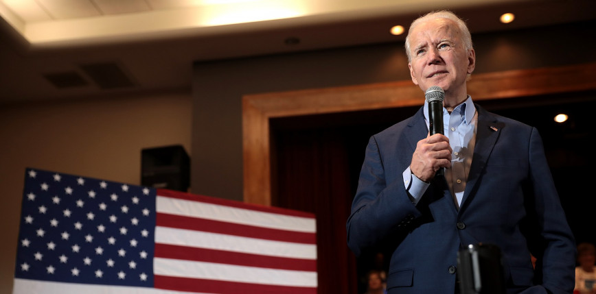 Biden ostrzega Putina przed "poważnymi konsekwencjami" inwazji na Ukrainę