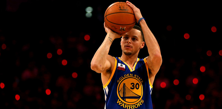 NBA: wysoka przegrana mistrzów, kosmiczny mecz Curry’ego
