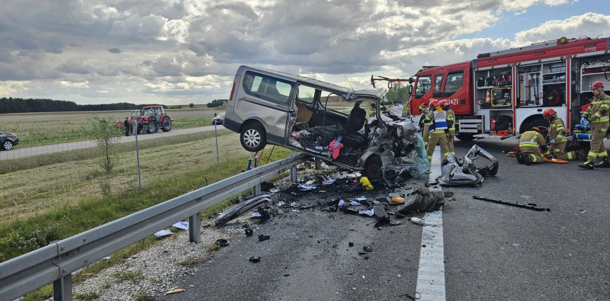 Tragiczny wypadek na S7 w Mierzawie. Cztery osoby nie żyją