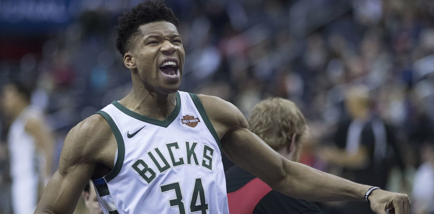 NBA: wielki powrót Bucks, zwycięskie rzuty Moranta i Foxa