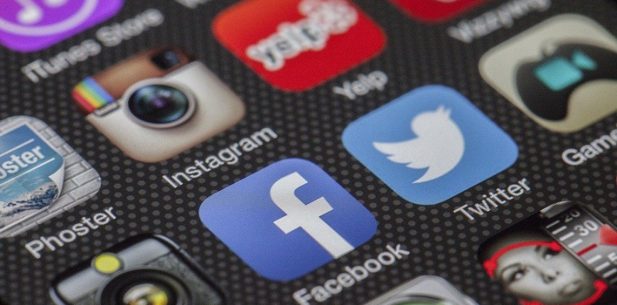 Władze Rosji zablokowały dostęp do Facebooka i Twittera