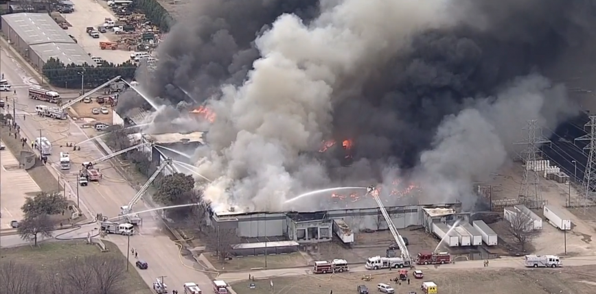 Teksas: pożar zakładu recyklingu w hrabstwie Tarrant