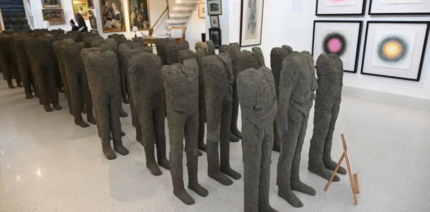 „Bambini” – monumentalne dzieło Abakanowicz trafiło na aukcję