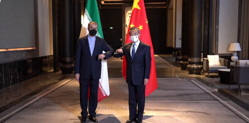 Iran: umowa o współpracy gospodarczej i wojskowej z Chinami wchodzi w życie