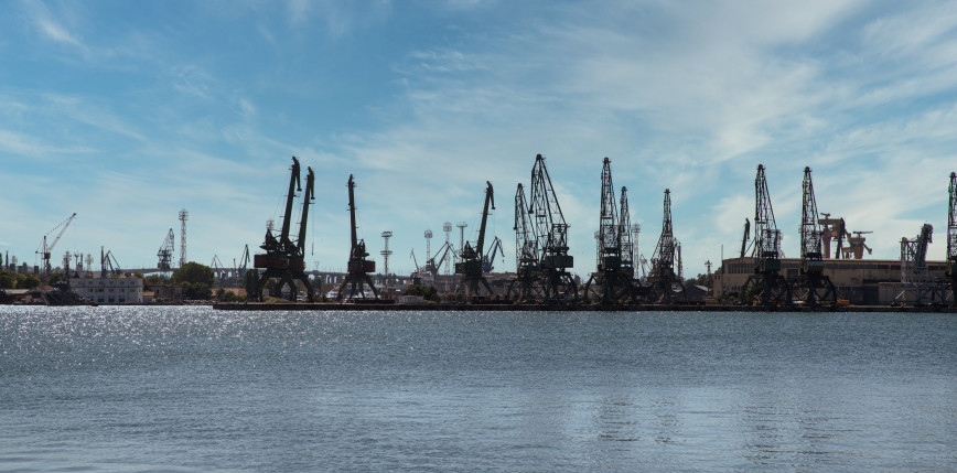 Osiem lat później przyszło rozliczenie. Rosyjski „Izumrud” skończył na dnie portu