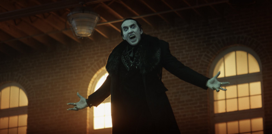 „Renfield" z nowymi kadrami. Oto Nicolas Cage jako Dracula