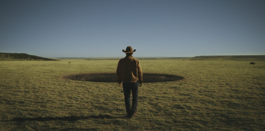 „Outer Range” - western sci-fi z Joshem Brolinem otrzyma drugi sezon