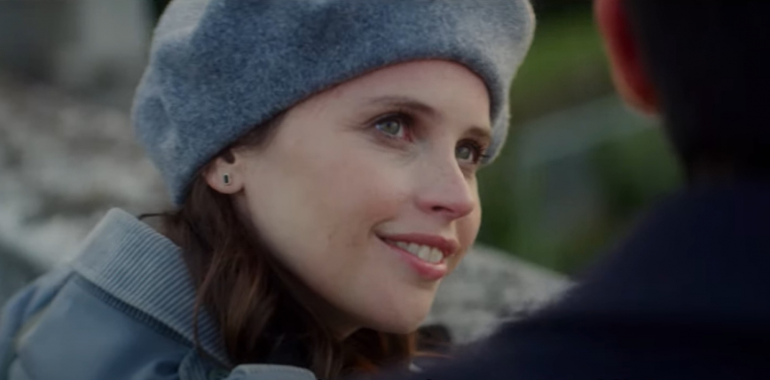 Felicity Jones w zwiastunie nowego romansu Netflixa